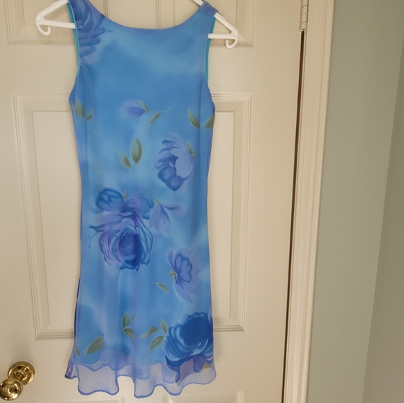 Brand New Floral Summer Dress in size 3/4 - Picture 6 of 6